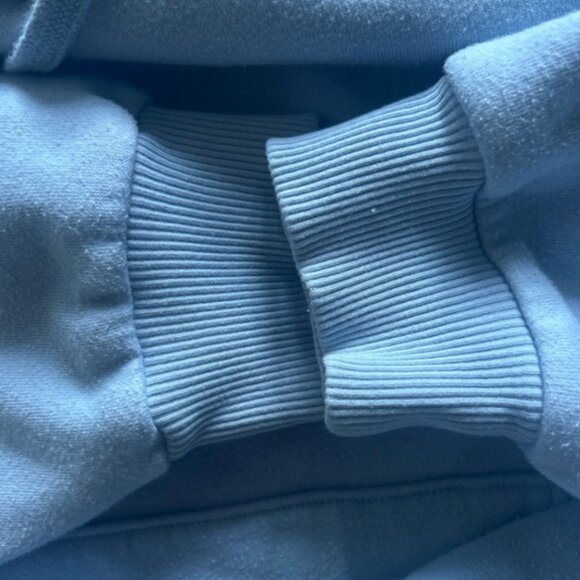 American Eagle Sweatshirt Ahh-Mazingly Soft Cropped Hoodie Light Blue Cinch m - Picture 2 of 5